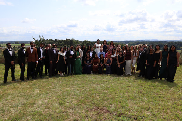 soc-family-bg